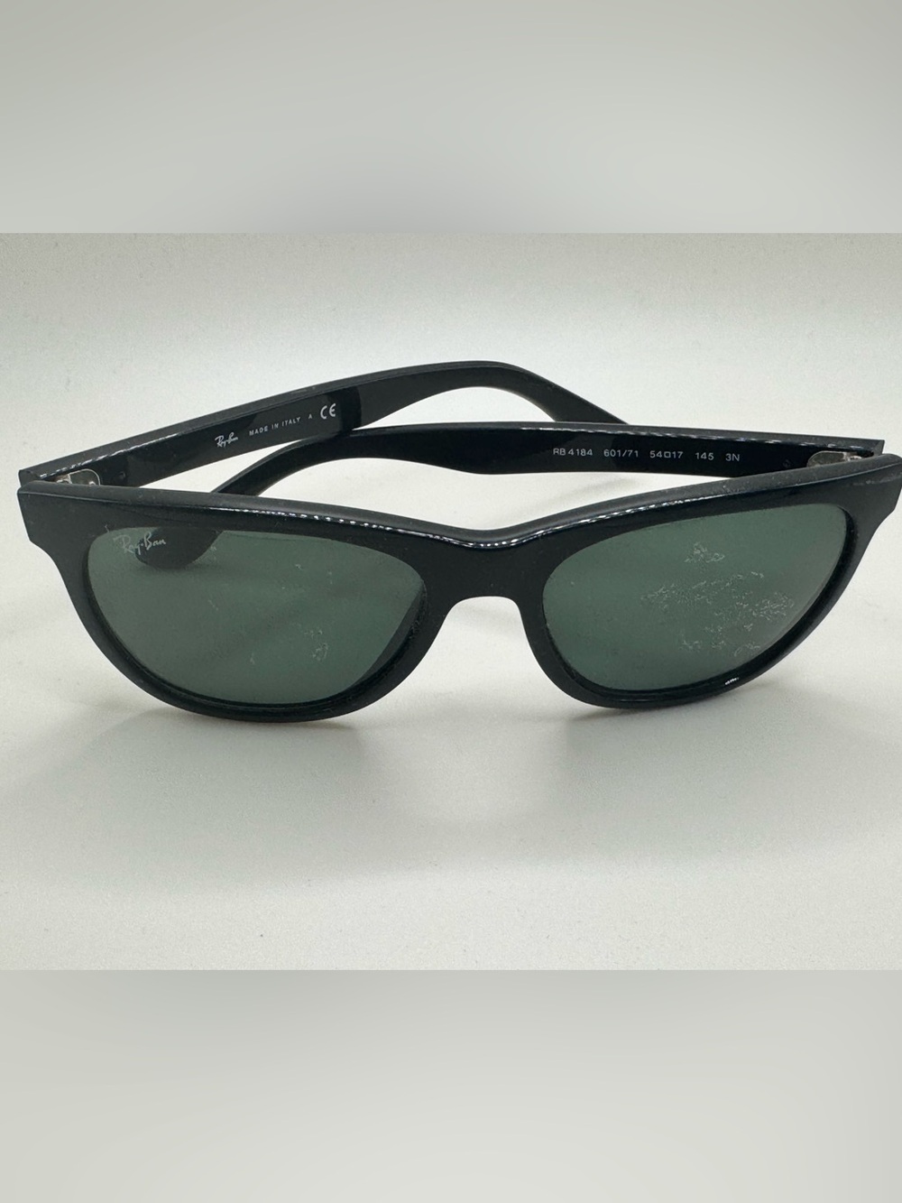 Ray-Ban RB4184 601/71 Black Sunglasses – Needs Replacement Lenses / Repair